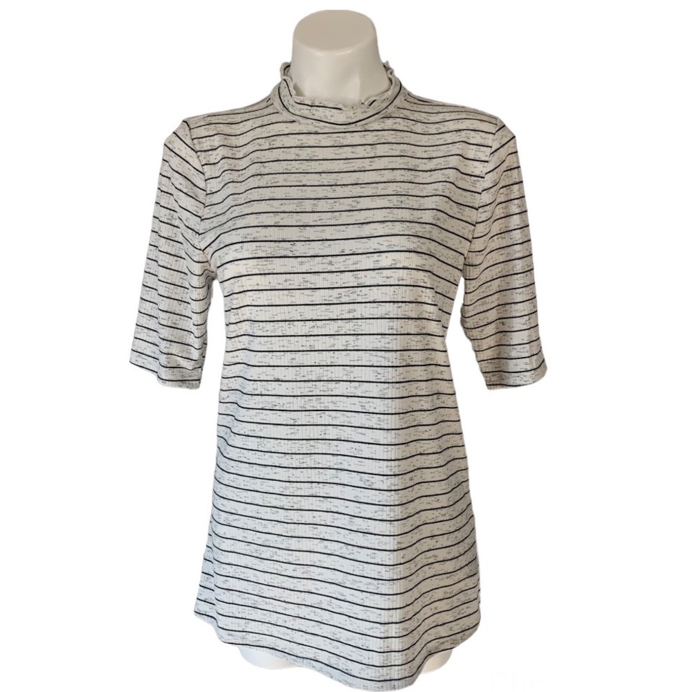 Torrid Marled White & Black Stripe Mock Neck Tee Size 0